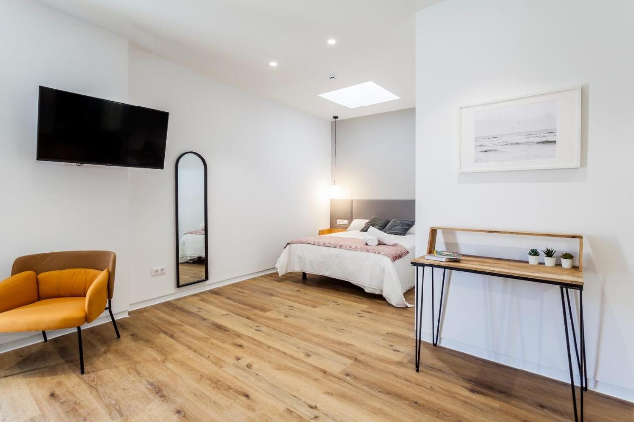 Puerto Beach Suites Valencia Buitenkant foto