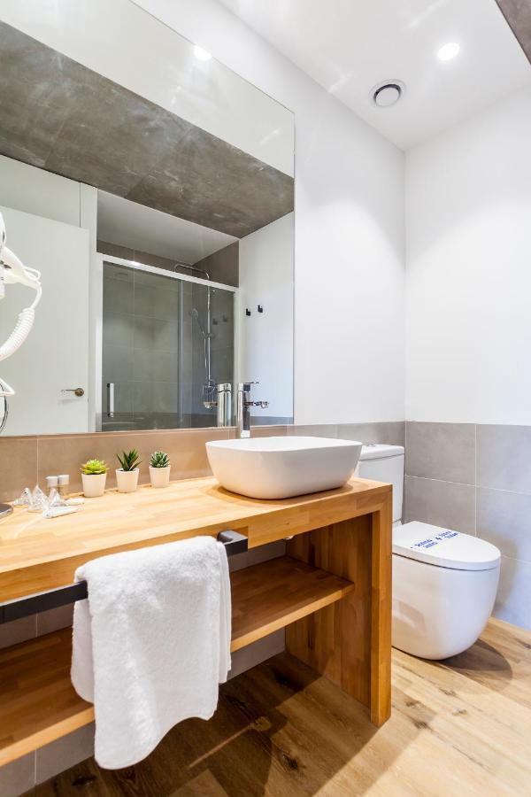 Puerto Beach Suites Valencia Buitenkant foto