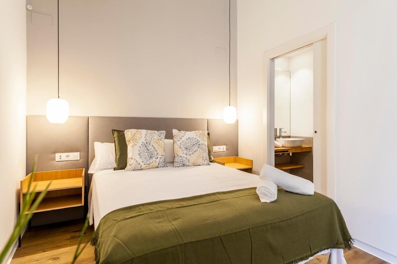 Puerto Beach Suites Valencia Buitenkant foto