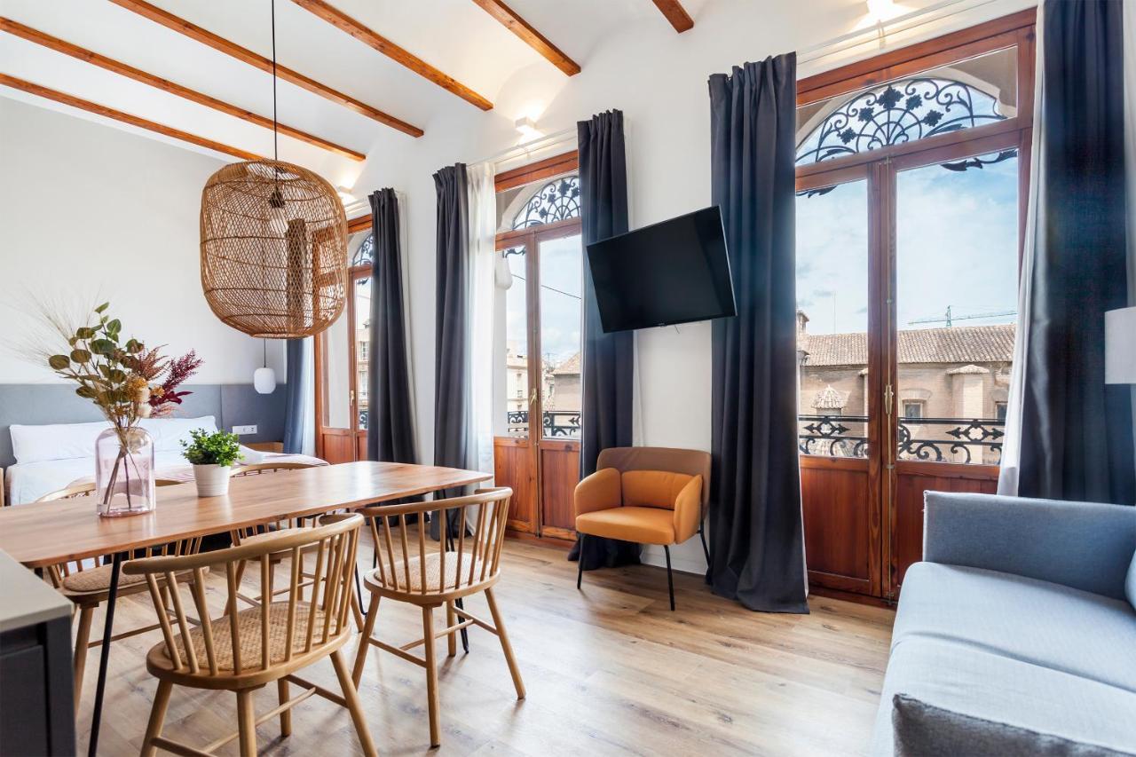 Puerto Beach Suites Valencia Buitenkant foto
